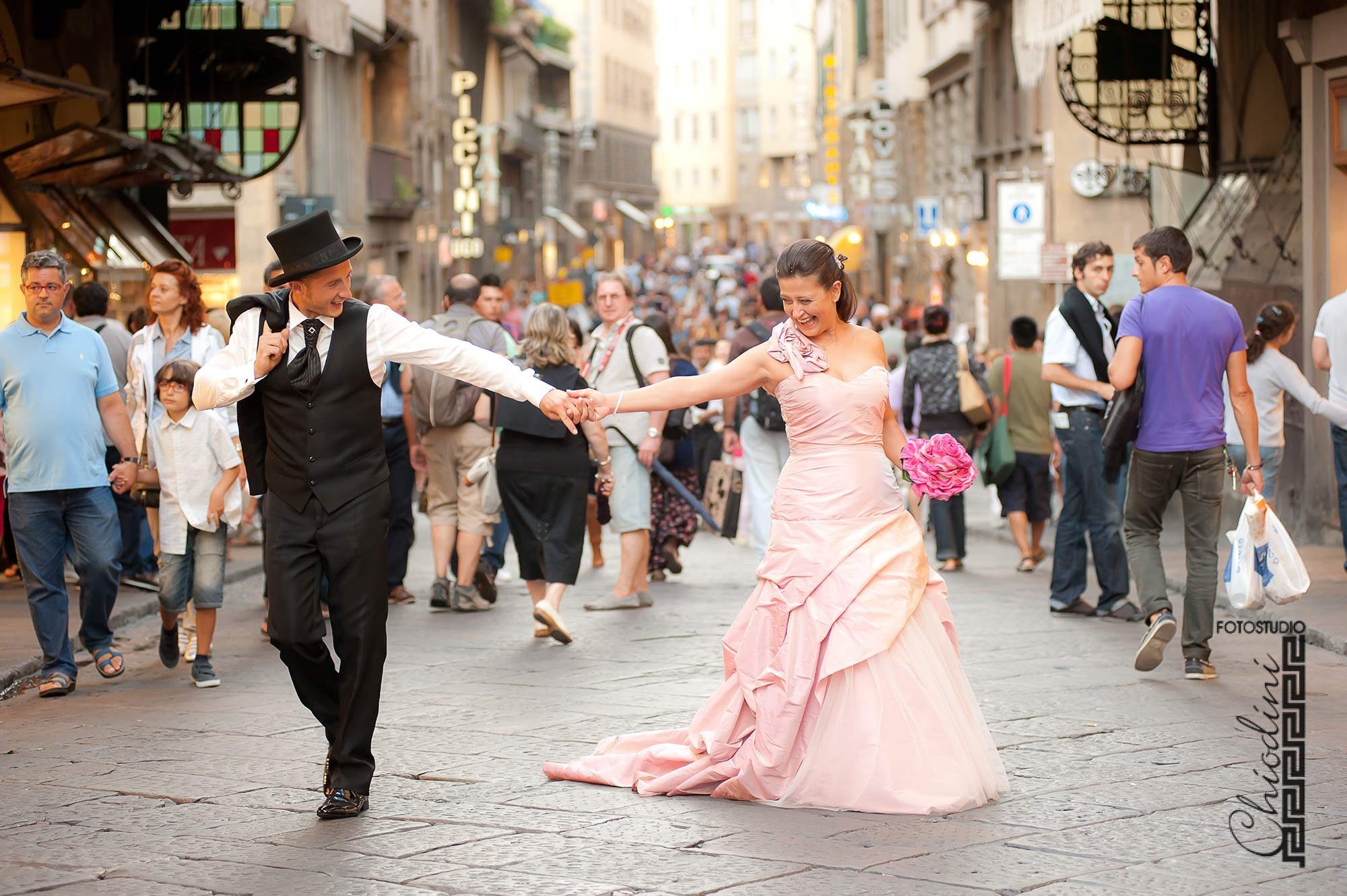 Matrimonio a Firenze, Katiuscia e Toni, Ponte Vecchio, foto matrimonio Firenze